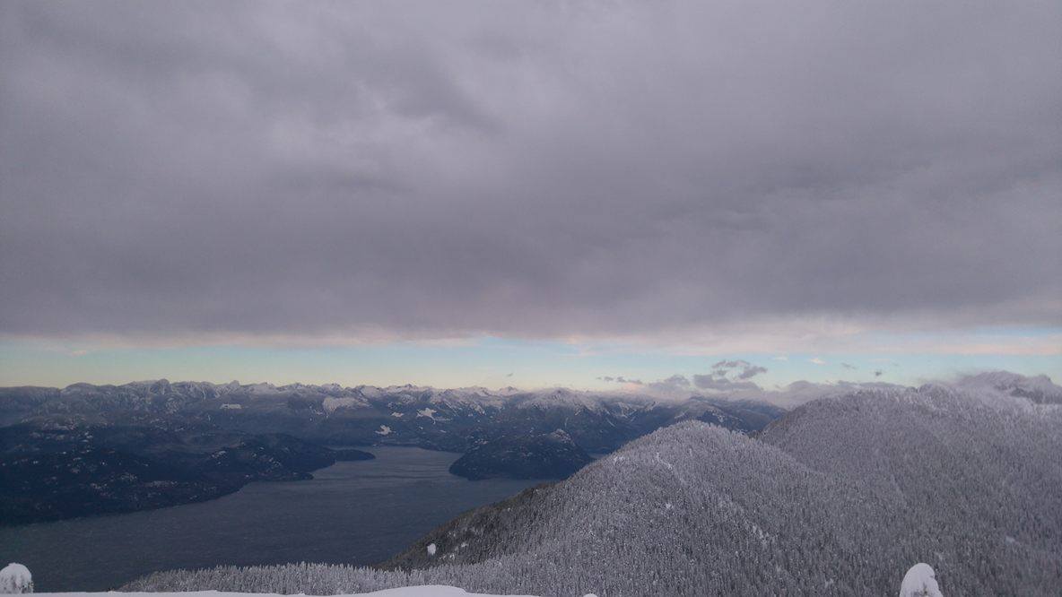 バンクーバー近郊のスキー場 サイプレスマウンテン Cypress Mountain East Westカナダ留学センター バンクーバー近郊のスキー場 サイプレスマウンテン Cypress Mountain East Westカナダ留学センター